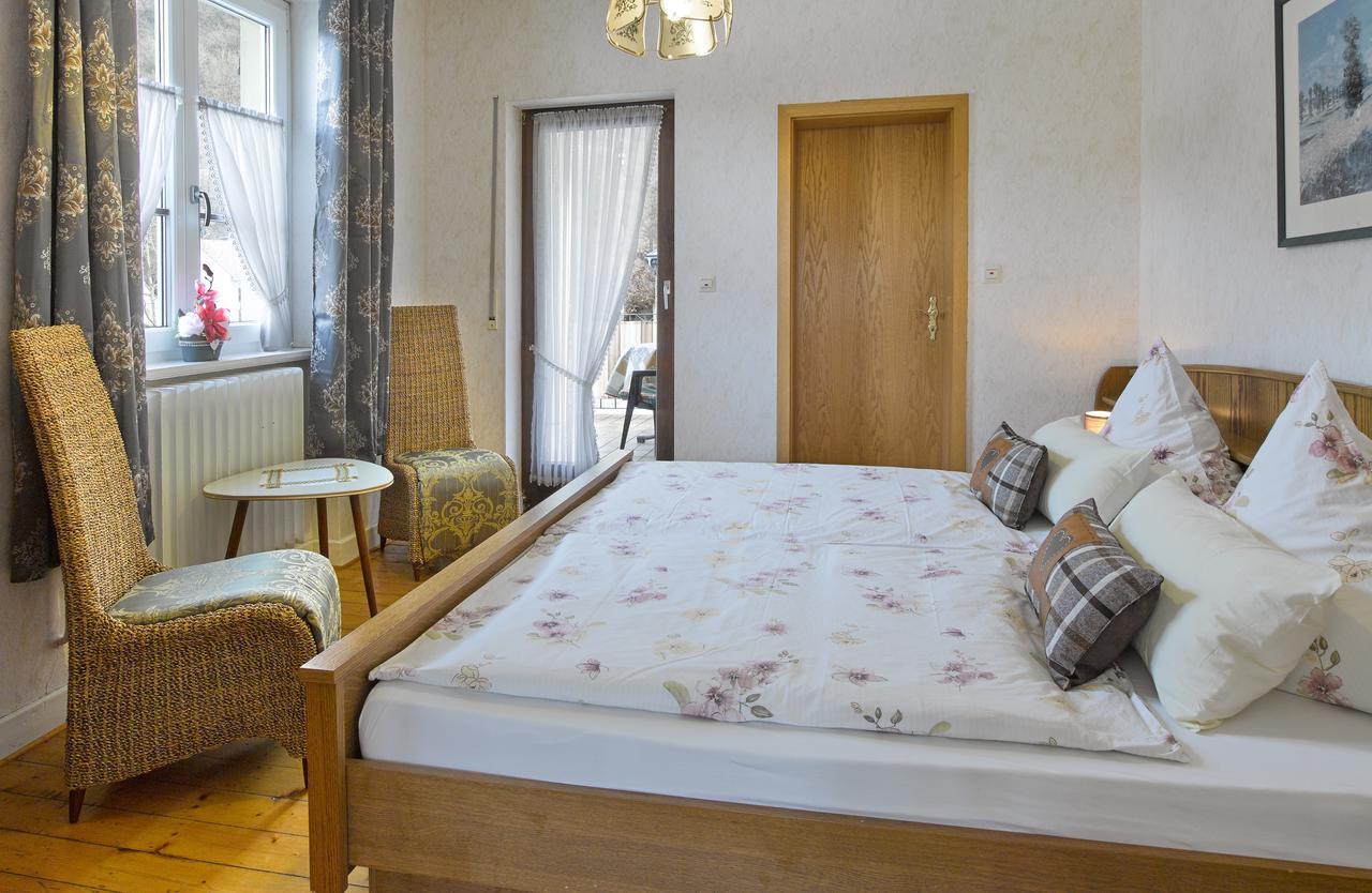 Pension "Haus Am Walde" Brodenbach, Mosel Ngoại thất bức ảnh