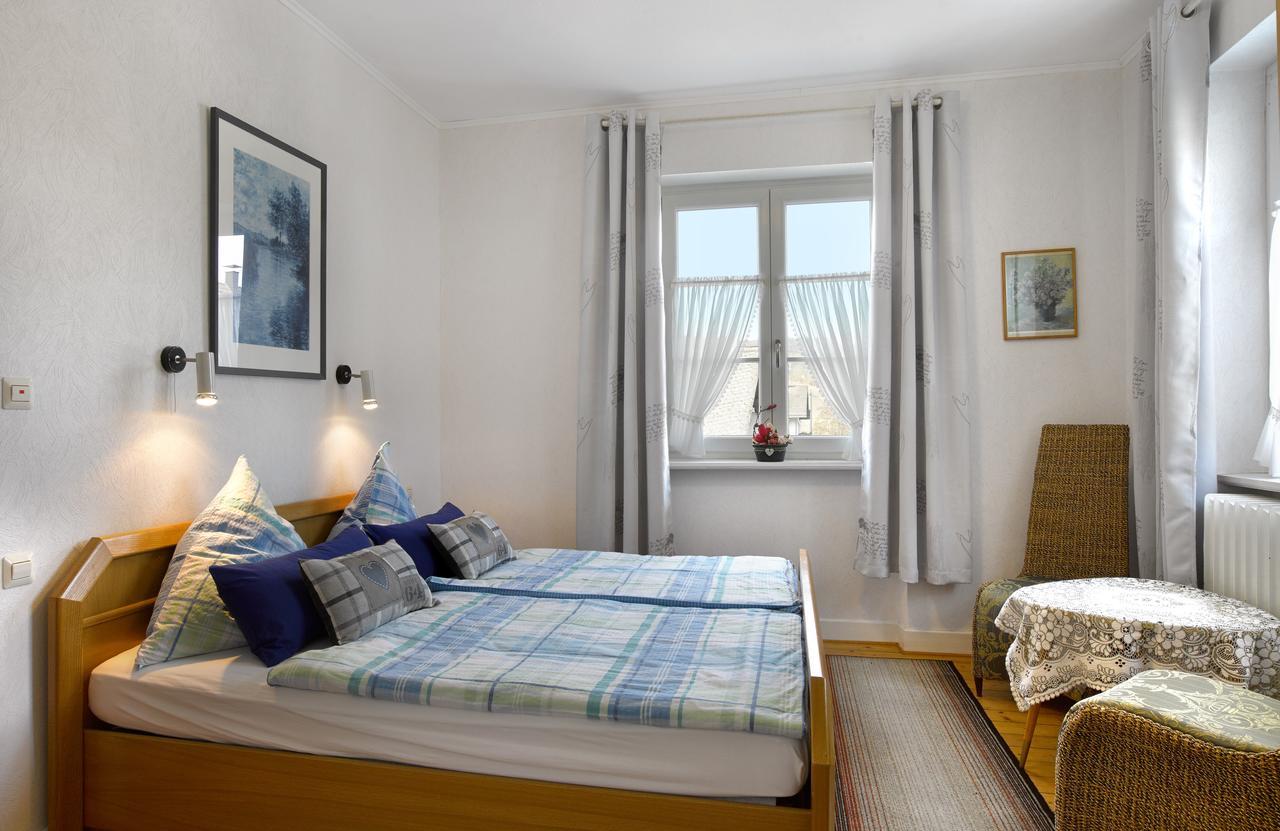 Pension "Haus Am Walde" Brodenbach, Mosel Ngoại thất bức ảnh